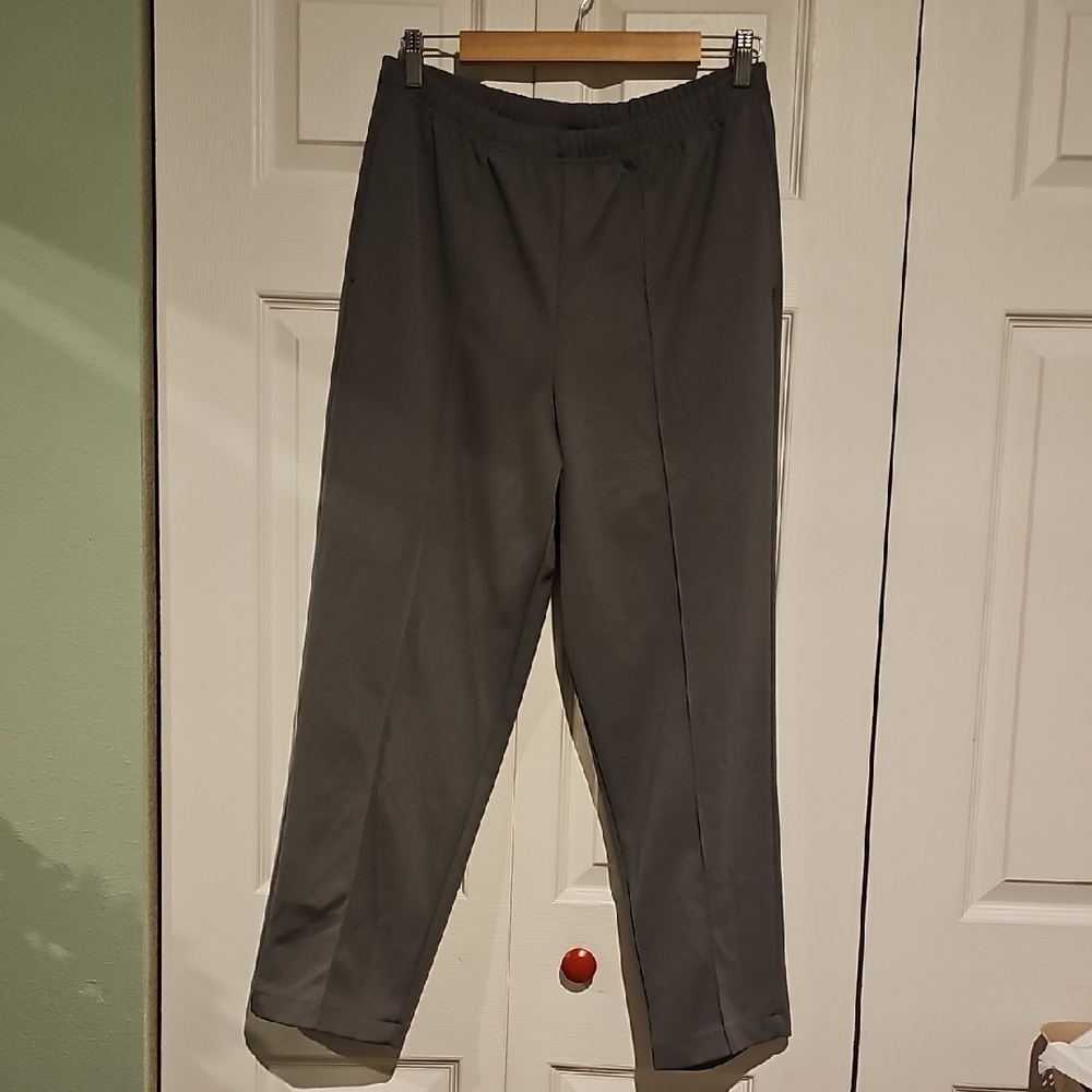 Women’s Gray Dress Pants Size 14 Petite | Classic Straight-Leg Work Slacks
